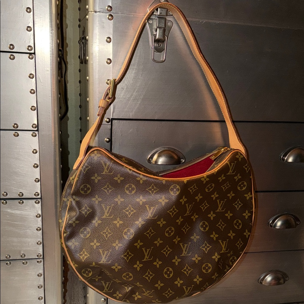 Louis Vuitton Croissant GM Monogram Shoulder Bag Vintage adjustable leather
